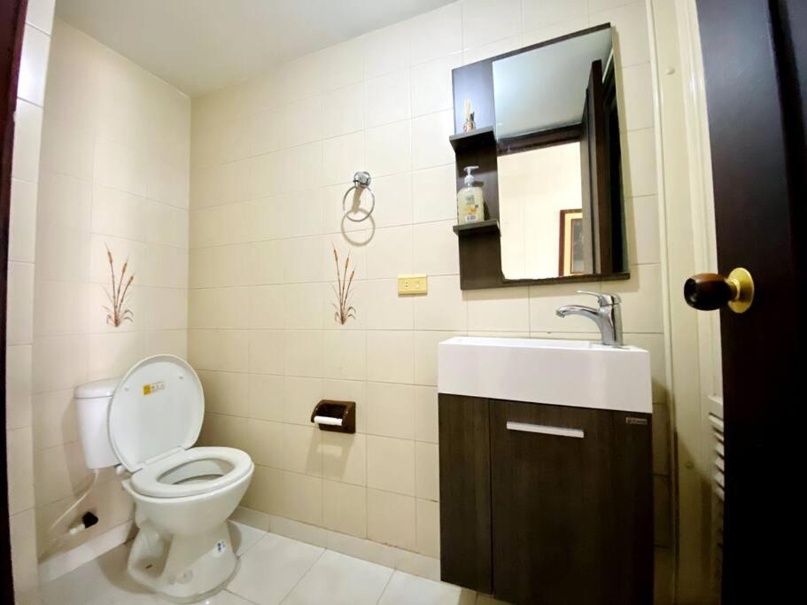 Apartamento Amoblado En Pinares Apartment Pereira Bagian luar foto