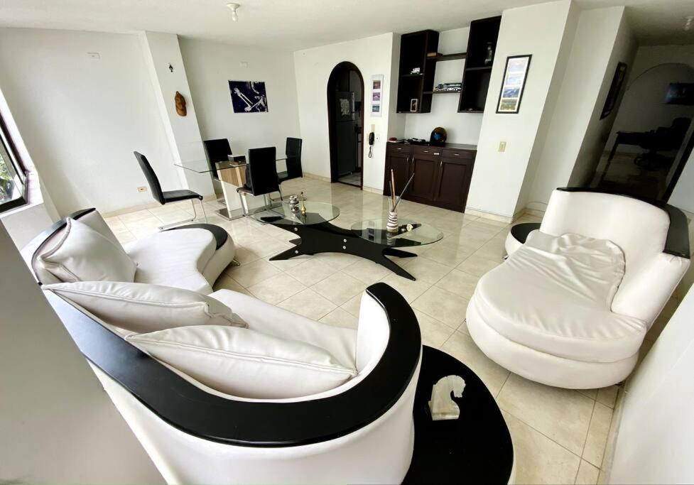 Apartamento Amoblado En Pinares Apartment Pereira Bagian luar foto